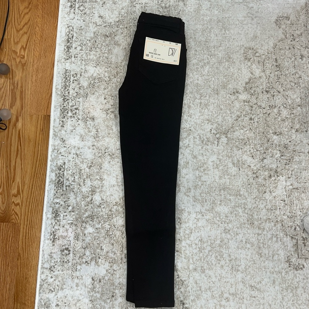 Black skinny jeans